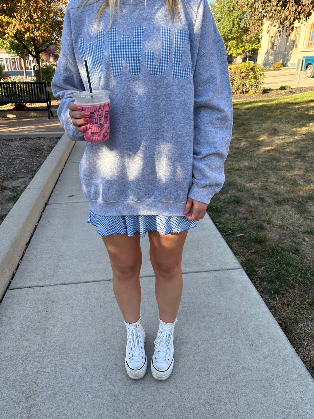 WWJD Crewneck ✝️🌟