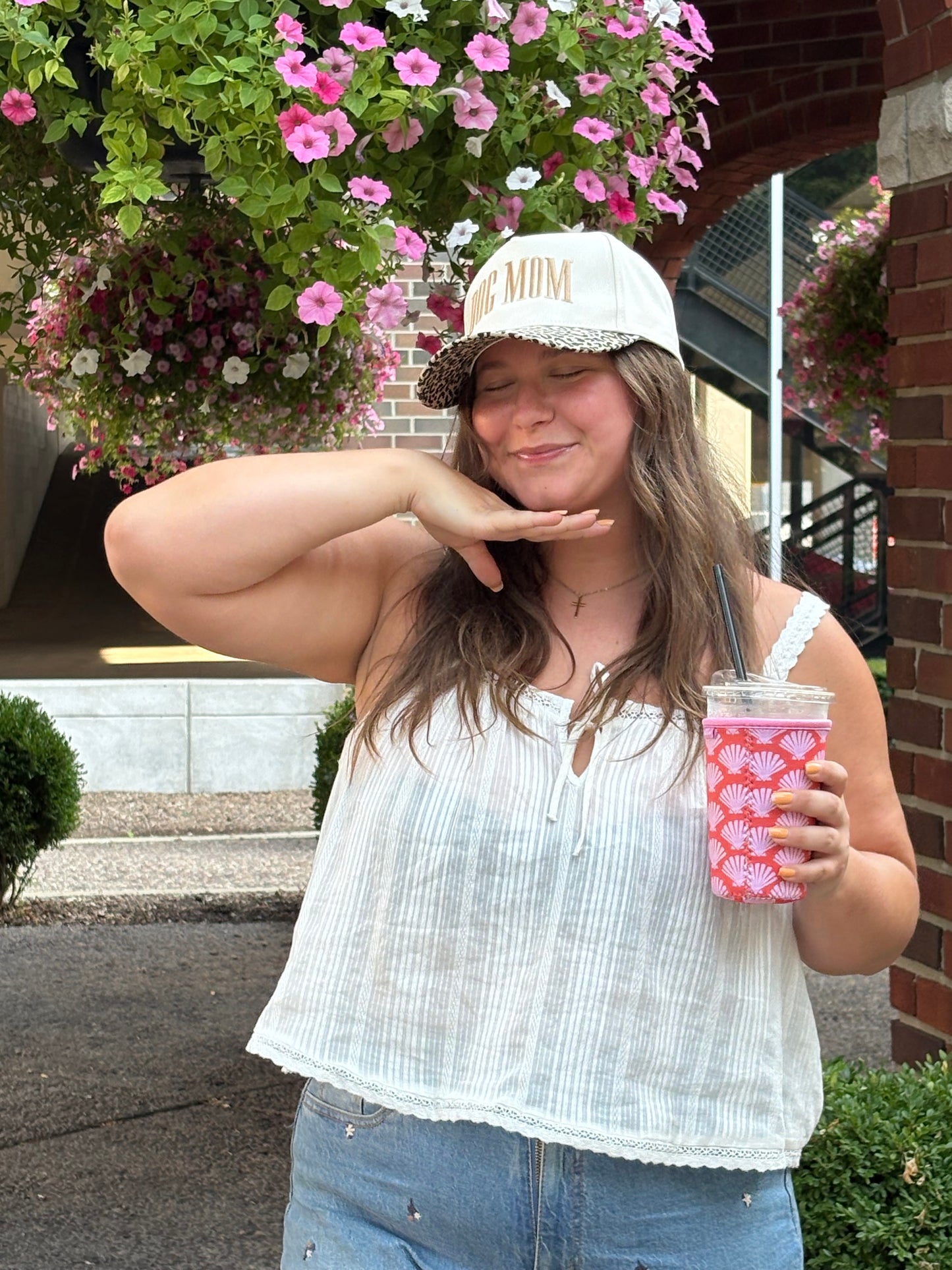 *NEW* Dog Mom Trucker Hat 🐶🧢