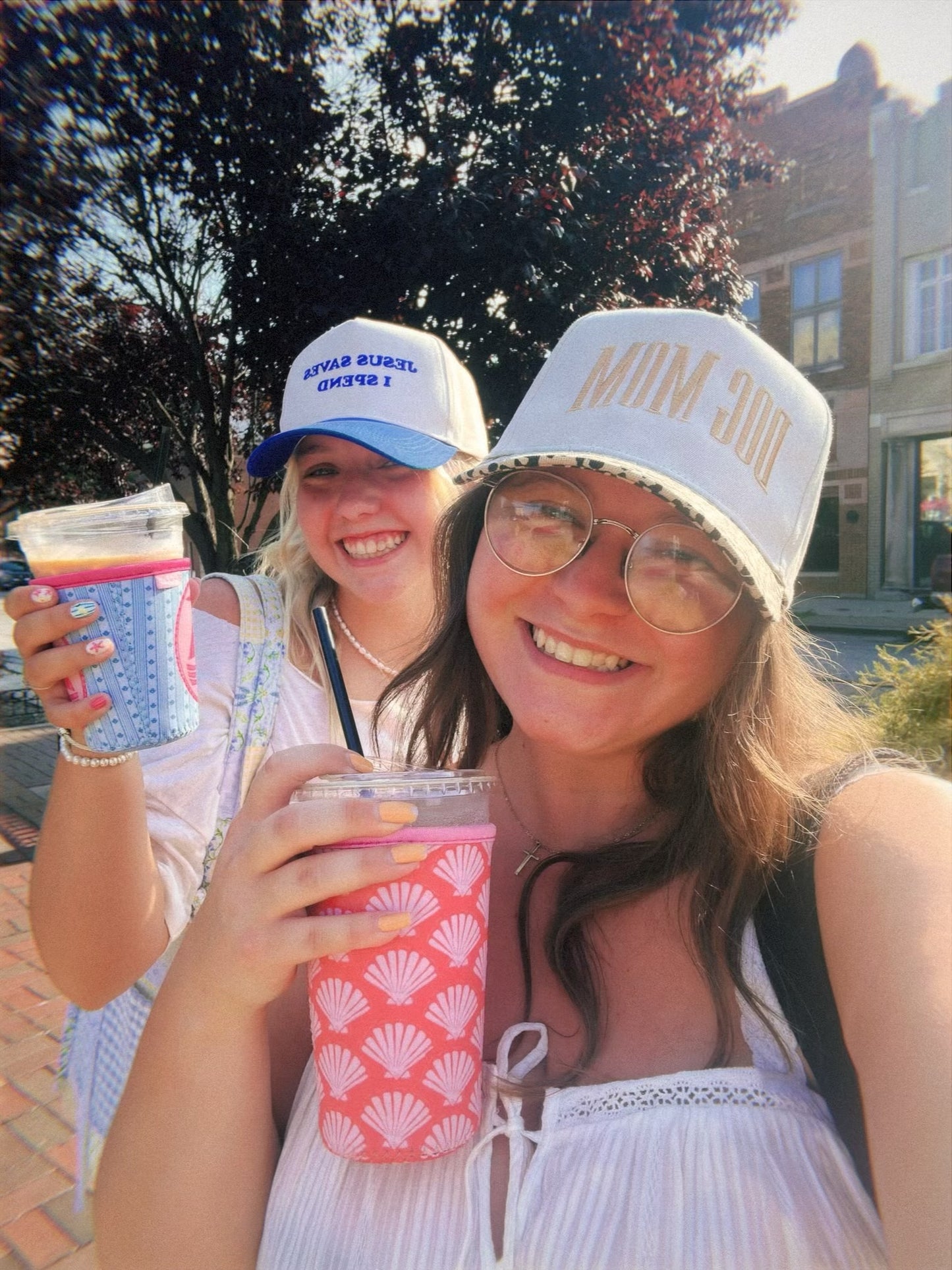 *NEW* Dog Mom Trucker Hat 🐶🧢